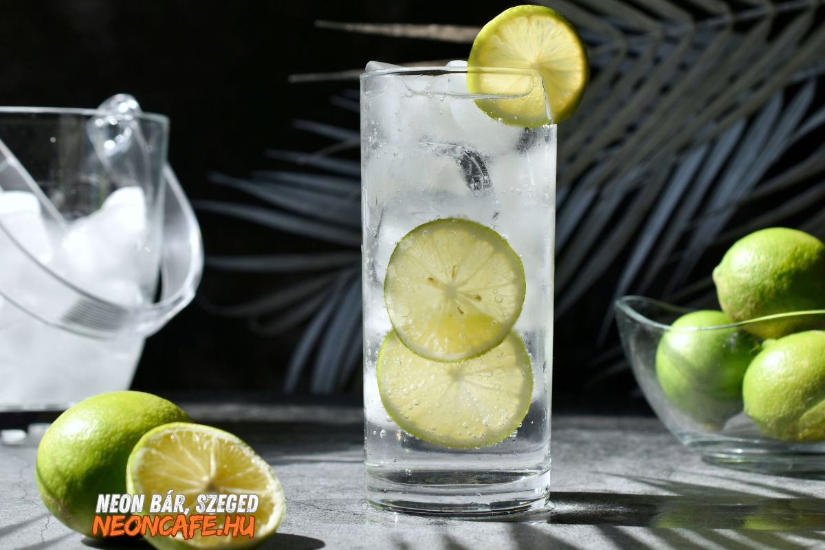 Koktélok, Neon, Gin Tonic, Szeged
