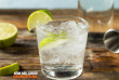 Gin-Tonic koktél a Neon -ban